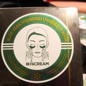 Aloe Vera Hydrogel Under Eye Mask - Green